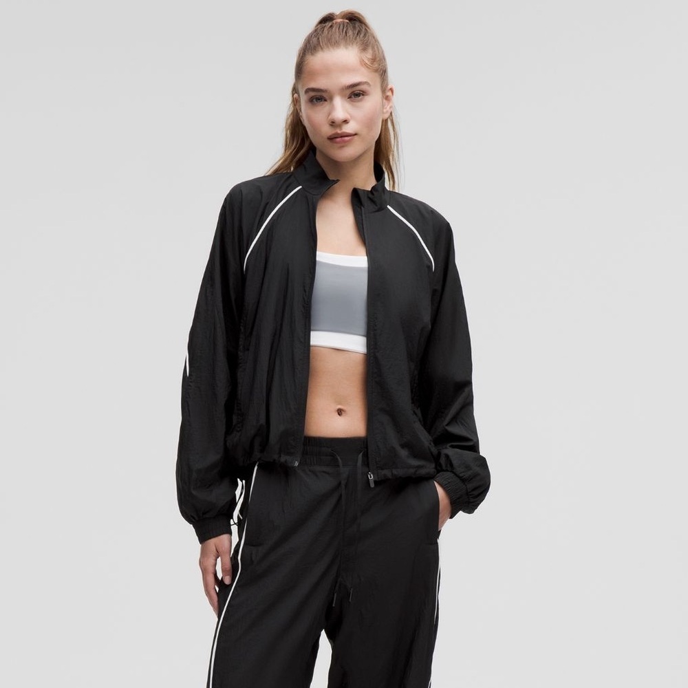 Lululemon License to Train Lightweight Jacket, NWT, Black & White - Picture 4 of 14
